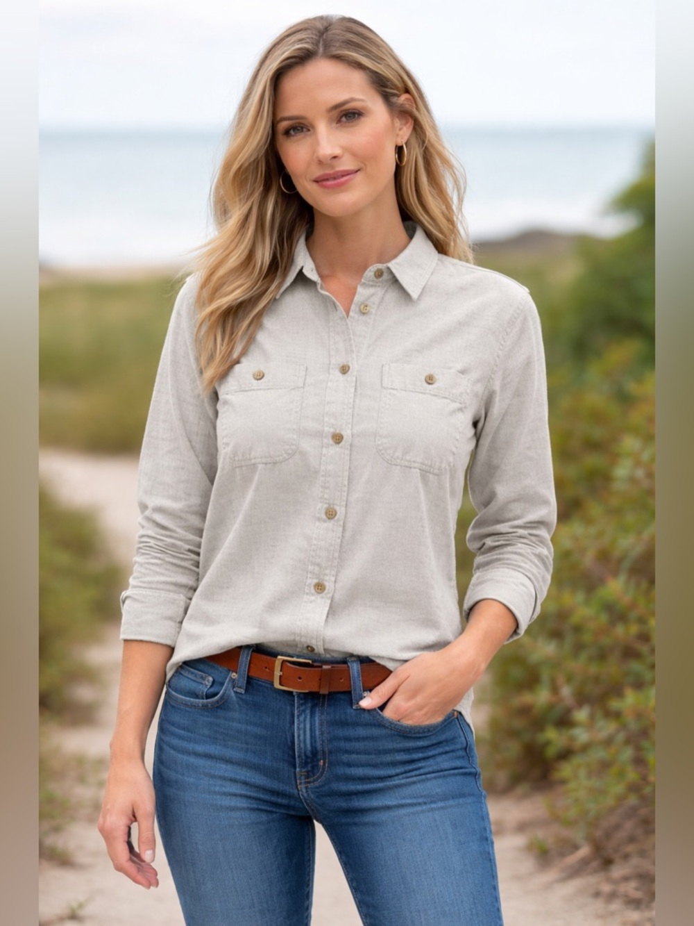 L.L. Bean Women’s Light Gray 100% Cotton Button Down Shirt Size Medium Casual